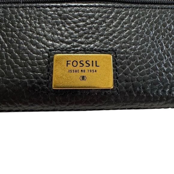 Fossil Issue No 1954 Genuine Black Leather Diamond Studded Wallet - Picture 4 of 14